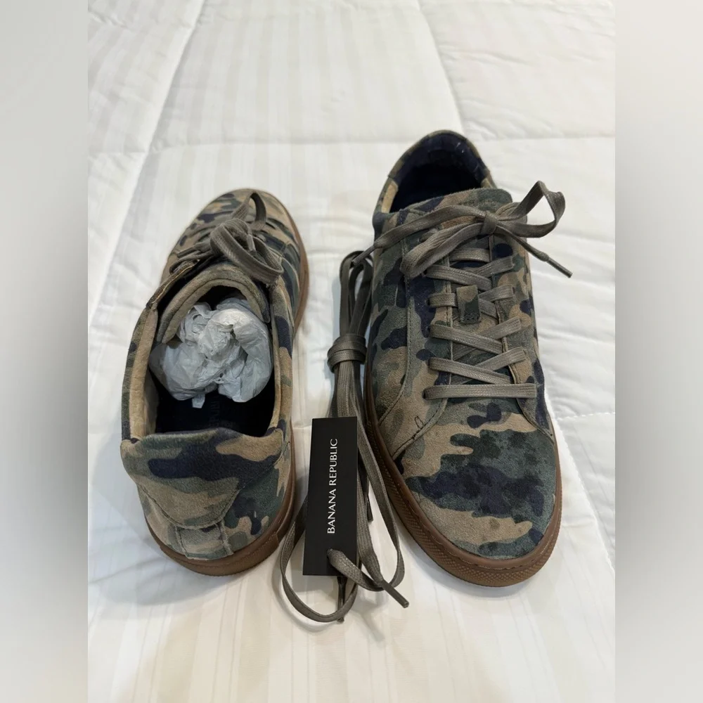 Banana Republic Nicklas Green and Brown Camo Sneakers Casual Style